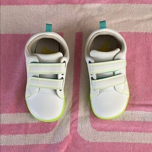 Ten Little White slip on toddler Shoes-worn once!